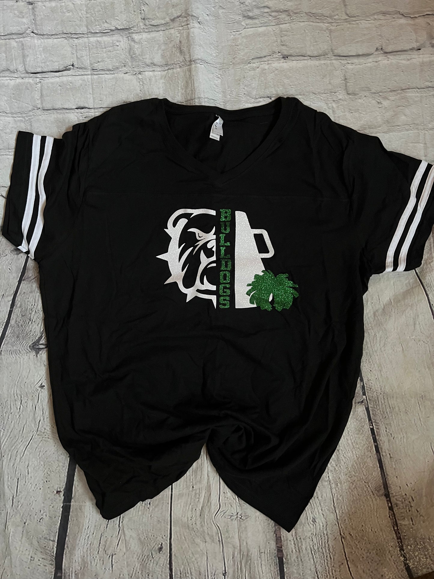 THS BULLDOGS CHEER VARSITY TEE