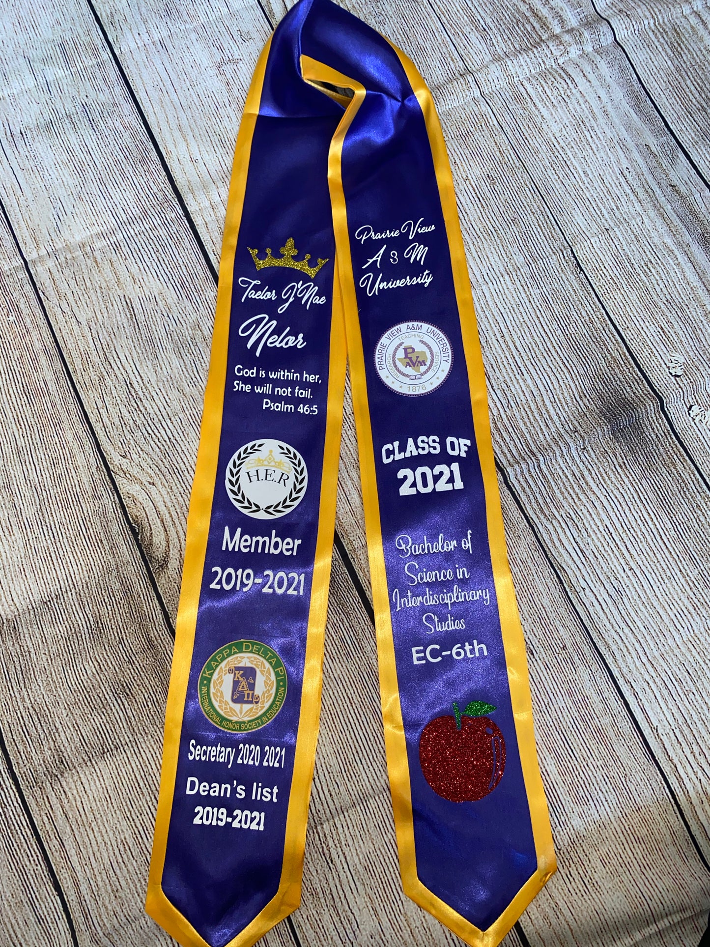 GRADUTION STOLES AND SASHES